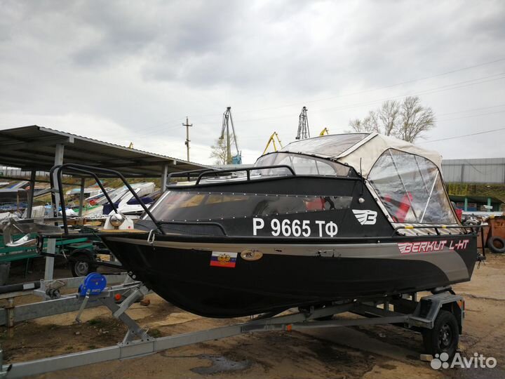 Катер Berkut-LHT в максимальной комплектации