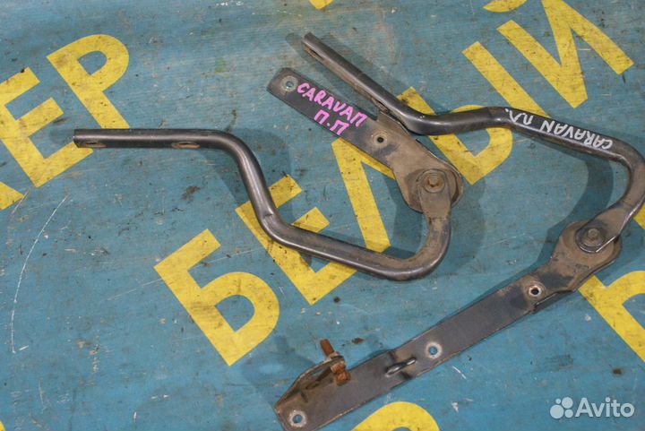 Петля капота Dodge Caravan 3