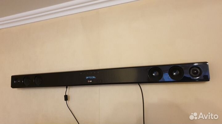 Саундбар LG 300Вт