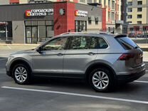 Volkswagen Tiguan 1.4 AMT, 2021, 59 990 км, с пробегом, цена 2 980 000 руб.