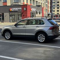 Volkswagen Tiguan 1.4 AMT, 2021, 59 990 км, с пробегом, цена 2 699 900 руб.