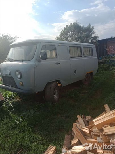 УАЗ 452 Буханка цельнометаллический, 2001