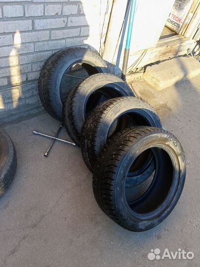 Bridgestone Ice Cruiser 7000 205/55 R16