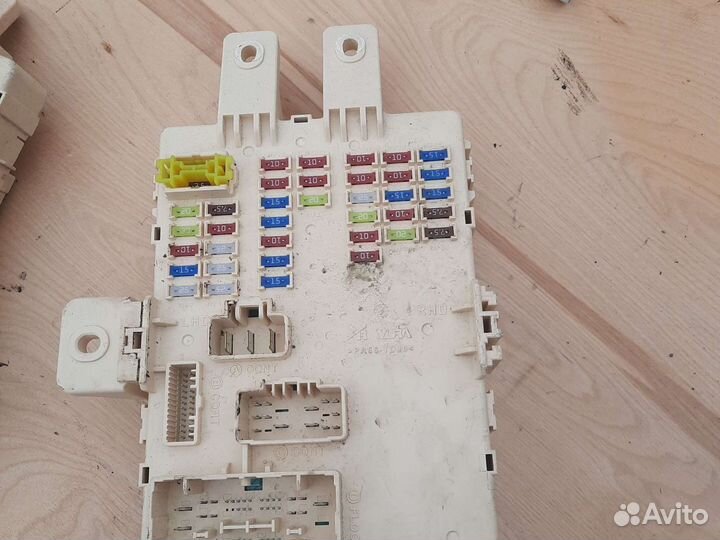 Блок предохранителей салона Киа Спорейдж 3