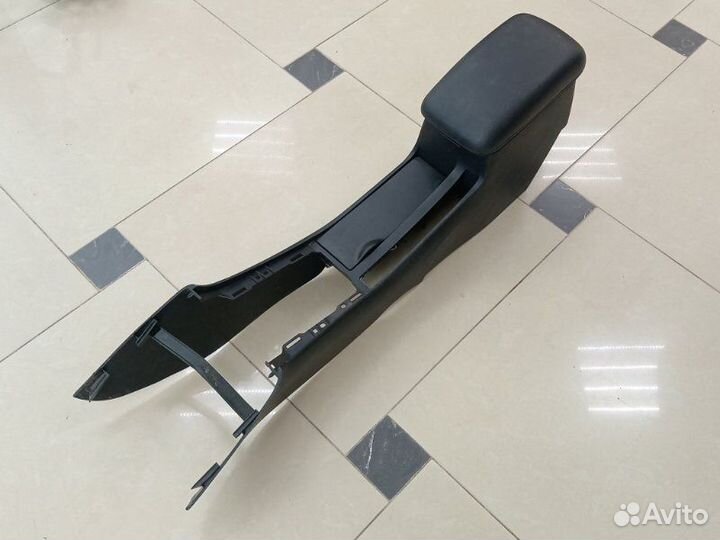 Консоль центральная Byd F3 XC 4G15 2010