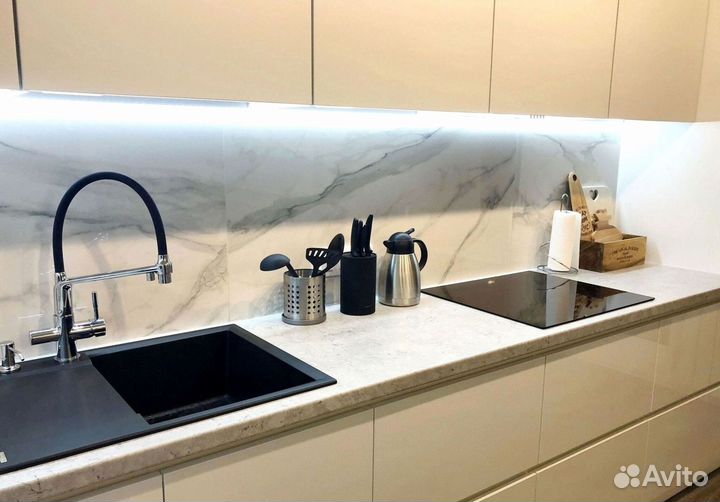 Кухня в потолок на заказ