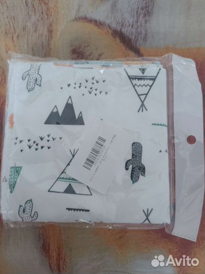 Набор слюнявчиков- нагрудников 5 шт новый