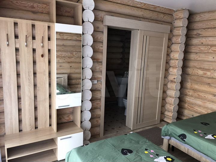 Комната 16 м² в 5-к., 1/1 эт.