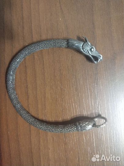 Браслет из кожи ската