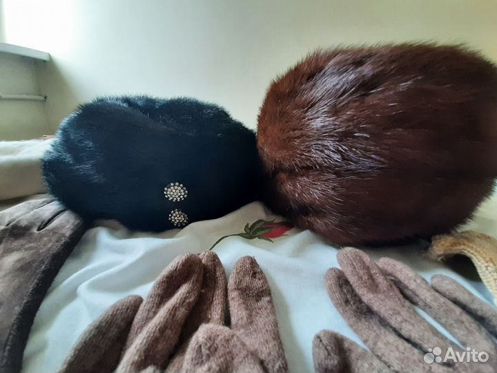 Головные уборы женские