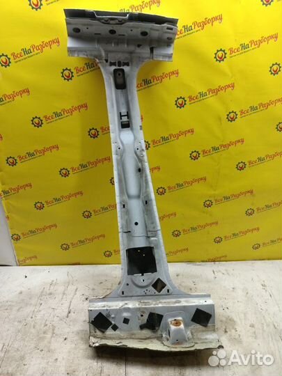 Центральная стойка кузова левая Ford Focus 2