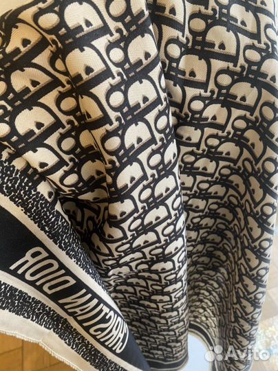 Шарфы и палантины