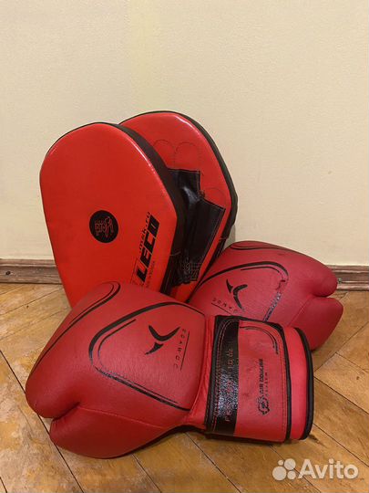 Боксерские перчатки и лапы