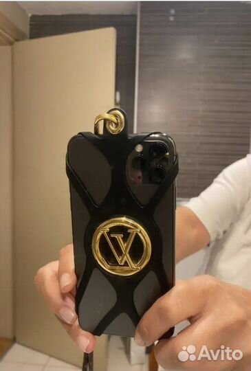 Чехол на iPhone louis vuitton оригинал