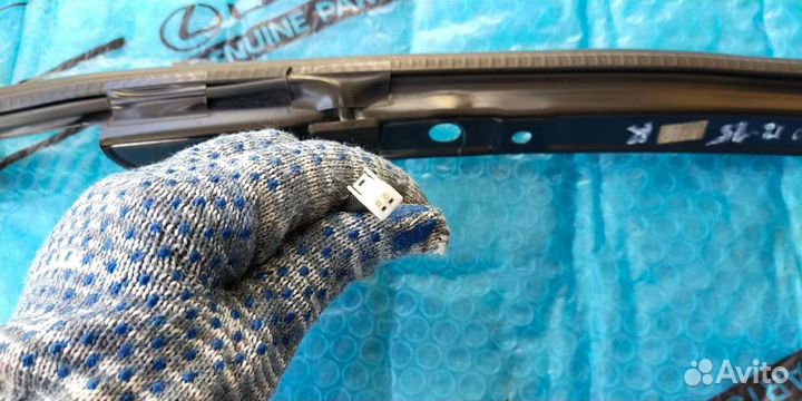 Датчик закрытия багажника Lexus Lx570 правый 12-15