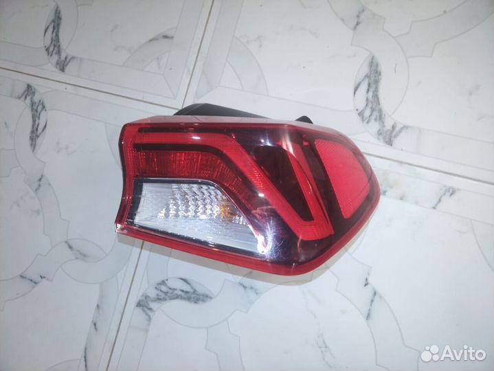 Фонарь правый внешний Kia K5 2019- LED