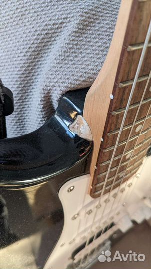 Электрогитара Fender Squier Bullet Strat