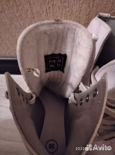 Коньки фигурные граф 30р