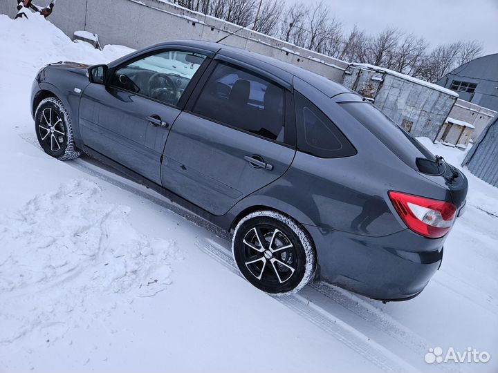 LADA Granta 1.6 МТ, 2015, 189 000 км