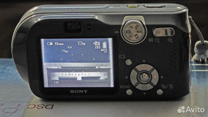 Компактный фотоаппарат Sony Cyber-Shot DSC P-200