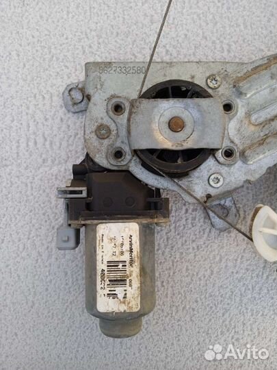 Стеклоподъёмник задний левый Рeugeot 206 хэтчбек