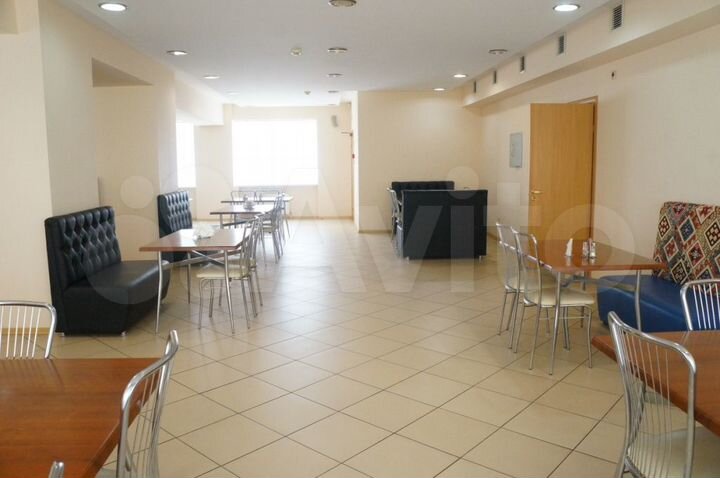 Общепит, кафе-столовая, 323 м²