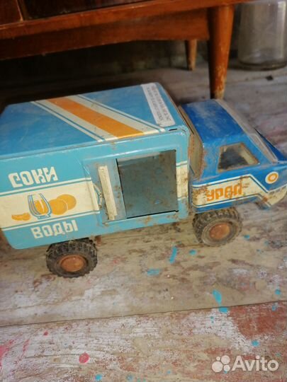 Игрушка машинка железная СССР