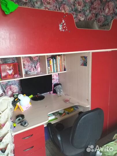 Вешалка напольная деревянная детская