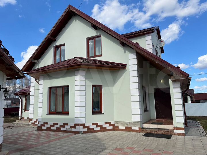 Коттедж 145 м² на участке 10 сот.