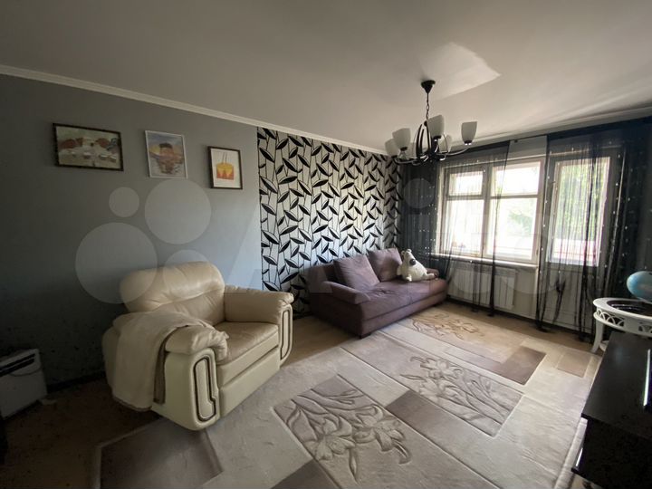 2-к. квартира, 52 м², 3/9 эт.