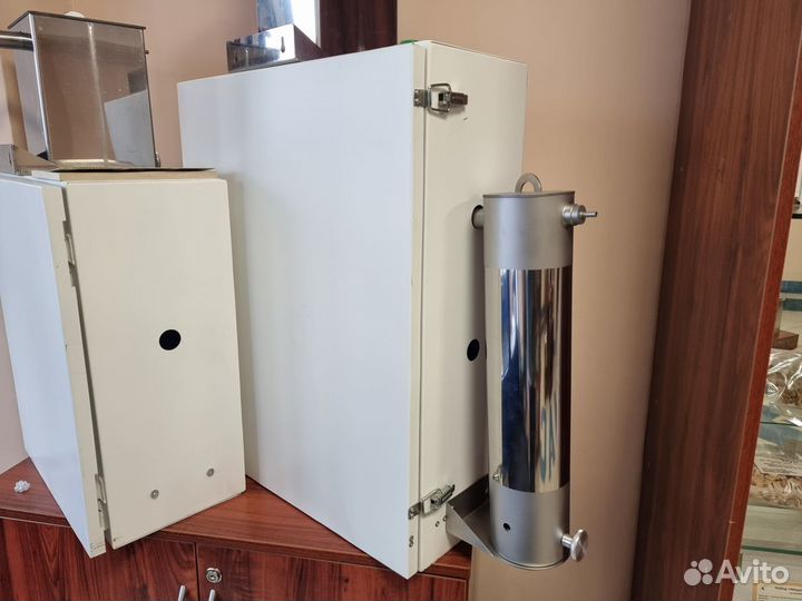 Дымогенератор 3 литра со шкафом 70 литров