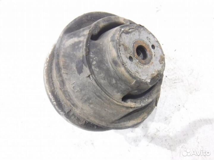 Подушка двигателя