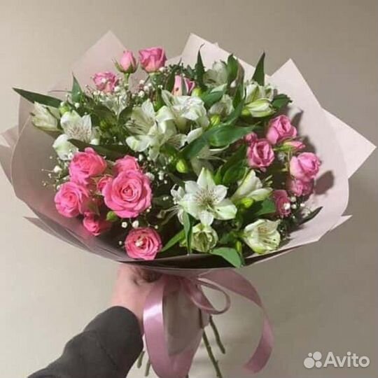 Розы и альстромерия букет цветов и подарки на день