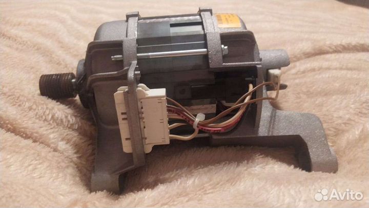Двигататель стиральной машины