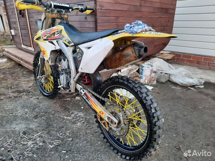 Suzuki rmz250