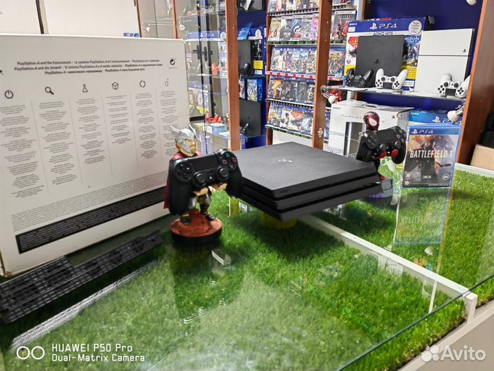 PS4 PRO 1TB(7208) 2 Геймпада/1 Диск/Подставк/GTA5