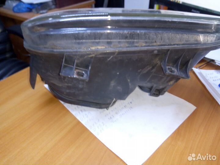 Фары Volkswagen Golf 4