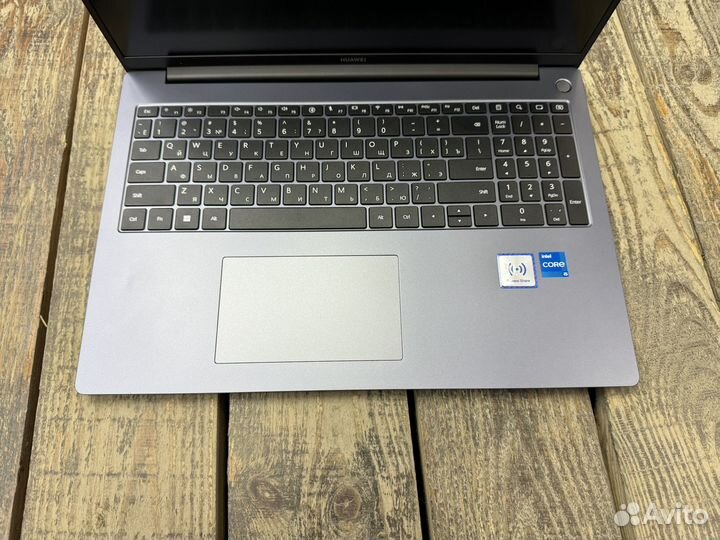 Новый мощный ноутбук Huawei D16 Core i5/16/1tb SSD