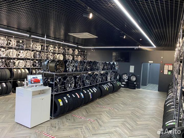 Viatti Strada Asimmetrico V-130 205/65 R16