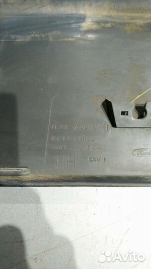 Молдинг двери передней правой ford escape 1