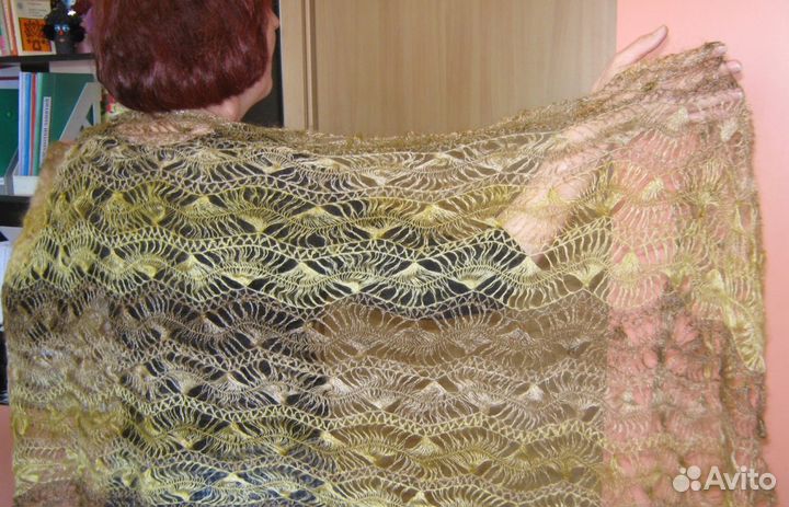 Роскошный тонкий палантин