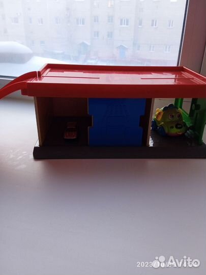 Детский гараж для машинок