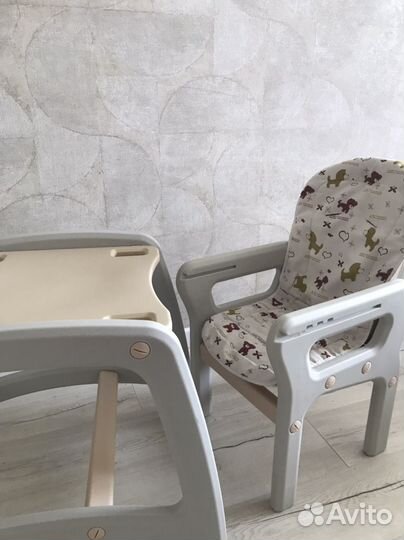 Детский стульчик для кормления