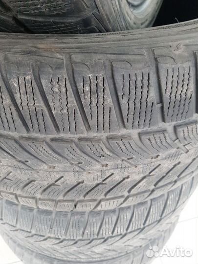 Goodyear UltraGrip SUV 275/40 R20 106V