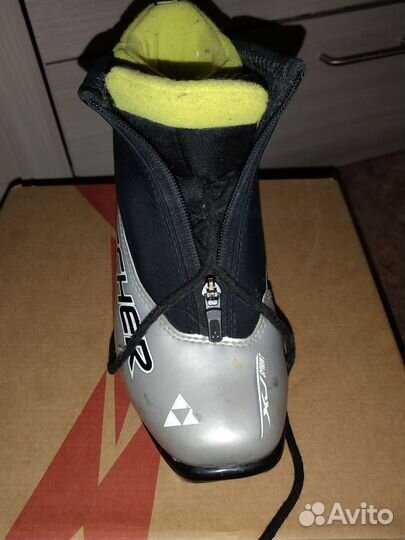 Лыжные ботинки детские 36 размер