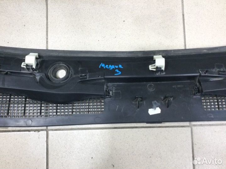 Решетка стеклооч. (планка под лобовое стекло)