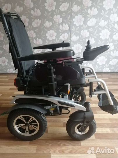 Инвалидная коляска с электроприводом новая