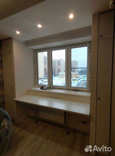 Рабочая зона у окна