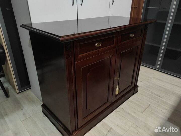 Кабинет руководителя (3 предмета) Додж б/у