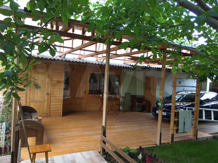 Дом 280 м² на участке 12 сот.